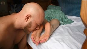 Smell-My-Stinky-Sweaty-Feet Gooner Goddess-Orders-Jerk-Edge-Cum-Denial