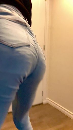 Sexy Ass in Jeans