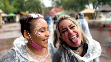 Jenna Noelle shares steamy moments with another woman on the beach and in the jacuzzi