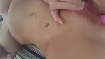 Branlette 2 godesUn bon moment de plaisir avec un gode dans chaque trou !!!!! j...