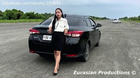 338 - Angel revving Vios in heels