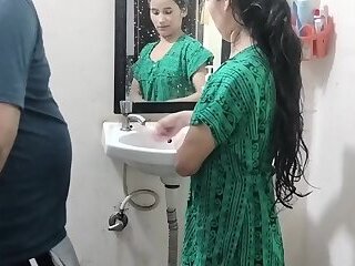 Night me biwi samajh kar step sister ko chod diya