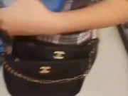 Llevo a la vecina de compras y me agradece con oral sex Big ass colombiana latina