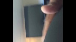 Isabel chupando los huevos