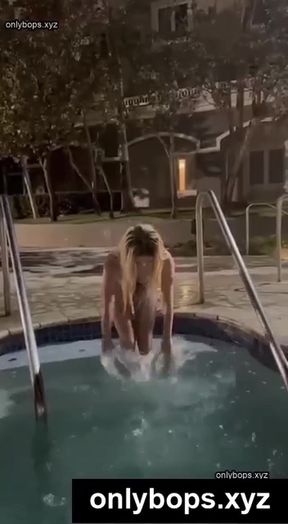 Amateur teen TikTok star shares her OnlyFans content