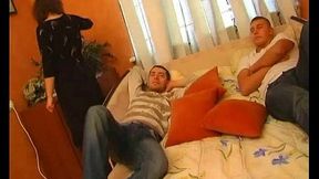 Amateur MILF stepsister gives a lesson in hardcore fucking