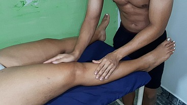 Un delicioso masaje a una deliciosa madura