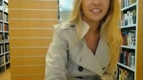 I chat with sexy and nasty chick who flashes her naked body in the library