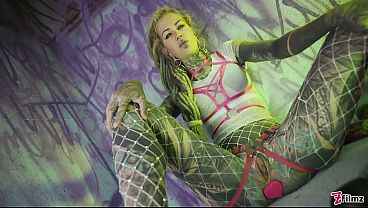 Tattooed and skinny Doxy enjoys double penetration with a big dildo