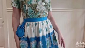 Retro Housewife Striptease WMV