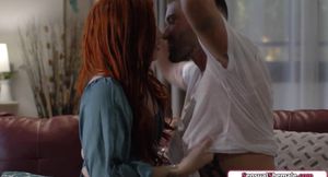 Cheating tgirl Ariel Demure barebacked