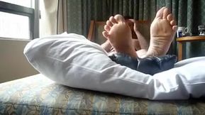 SMOKING AND FEET IN BED