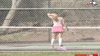 Sporty 18yo blonde cunt with mouth pick up at the tennis court