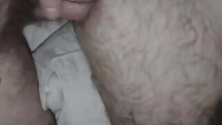 Pár, csupasz hátú, dugás, szőrös, apu – hatalmas fasz amatőr érett európai meleg ribancok análisan dugnak