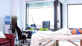 Cunt of Hot Amateur Girl Gets Wet by Masseur