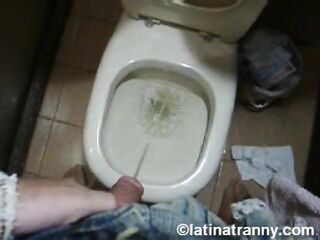 Nikki Montero pissing and bored at home