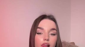 Social Media Creator @LunaKitt1e @Boob Drop and #Brunette #Natural Big Tits #Solo #Curvy & Thick video hd free | Tik.Porn