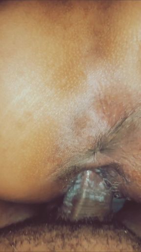Cumming on top of the open ass of the domestic and naughty milf