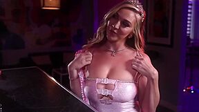 Kendra Sunderland Dp