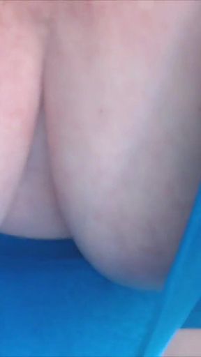 925 Giantess in Ankle Boots N Pantyhose From Dawnskye
