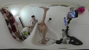 Lizzy Yum VR August 2025 Dilating #60