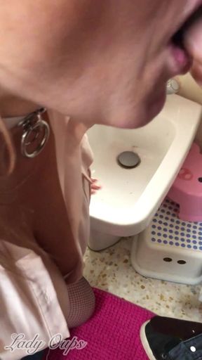 Oral Cumshot at Friends Bathroom