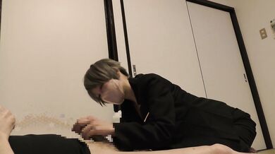 熟女が会社帰りの制服でチンポ欲しがって犯すハメ撮り映像