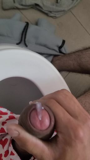 I love masturbating while wearing my favorite boxer