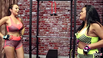 Fit Lesbian Duo! Maxine X &amp_ Nyssa Nevers&#039_ Hot Cardio Routine!!