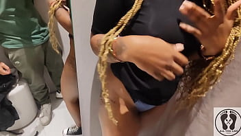 REAL COUPLE FUCKING IN FITTING ROOM TRYING CLOTHES EBONY SEX