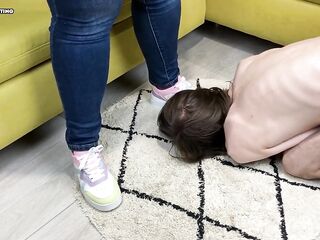 Human Shoe Cleaner - This guy Has to Lick Legs That Demolish Him! - Dave Moon - Jennifer - Bbusting (licking)