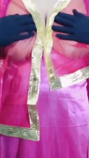 Bangladeshi woman having sex with rickshaw puller   Clip 1