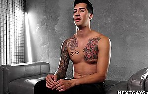 Brandon made sure that Kian will be satisfied and enjoy every inch him