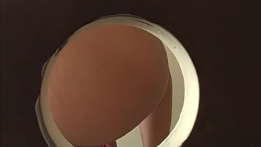 Jessica Lynn Deepthroats Big Cock Gloryhole