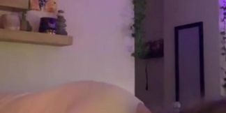 Teen Lets Her Boyfriend Film Her Skills