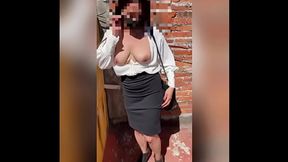 Sexo por DINERO! Le ofrezco DINERO a SE&Ntilde_ORA Mexicana Sumisa que Estaba Esperando su Cami&oacute_n para Irse a Trabajar! Le Doy Dinero para que me la CHUPE en la CALLE y no Vaya a Trabajar! PARTE #2