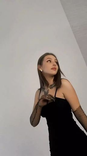 mia_chill video