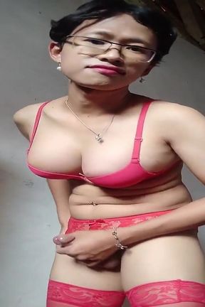Indo Shemale Can&#039;t Hold Back Masturbation Until She Cum