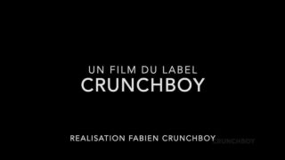 O garanhão francês amador Gianni Maggio fode sem camisinha com seu pau enorme e goza dentro do cu apertado dele.