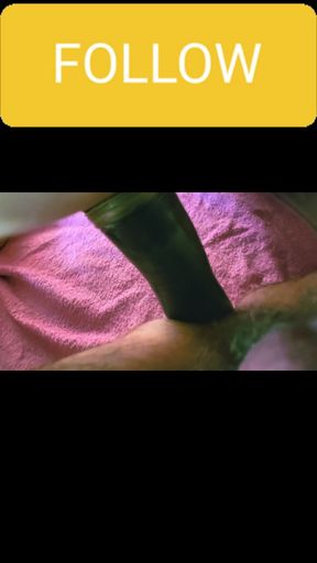 Rucham mojego partnera w dupe.