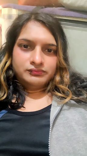 Zoya Shezadi Going to Shower and Wearing Blue Towel and Talking About Myself