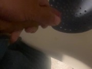 Me vengo en baño público