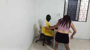 Neighbor Gets Horny and Shows Her Ass From the Front