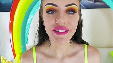 London stripper gets TOTALLY FUCKED UP - She's a lot of fun this one