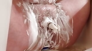 The Shave part 1 - I shave my pussy while pumping my clit