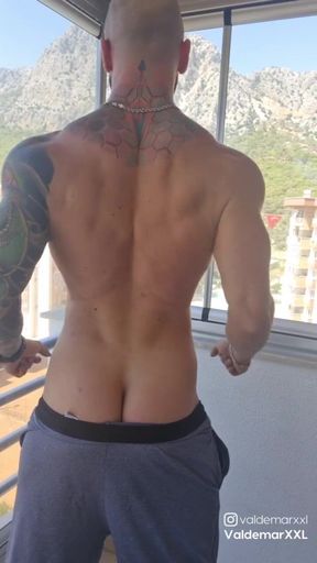 Tidy-Smoothly-Shaven muscle boy fap at balcony