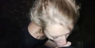 il aime me voir faire la pute