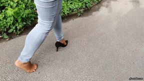 High heel gets stuck and breaks off HD mp4 1920x1080