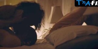 Brune-Franklin's Hot Breasts Scene - A Tourist's Dream