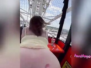 Floozy get bangs in public on the Ferris wheel